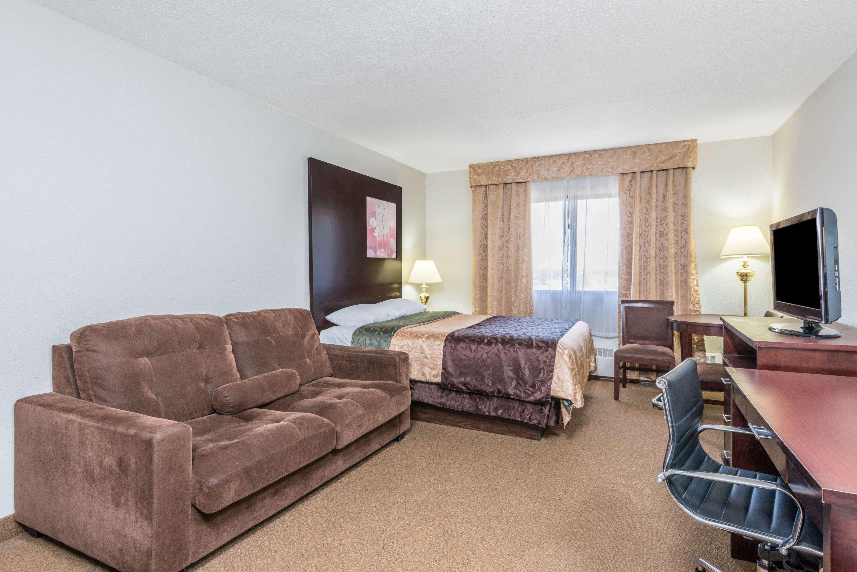 Super 8 By Wyndham Innisfail Εξωτερικό φωτογραφία