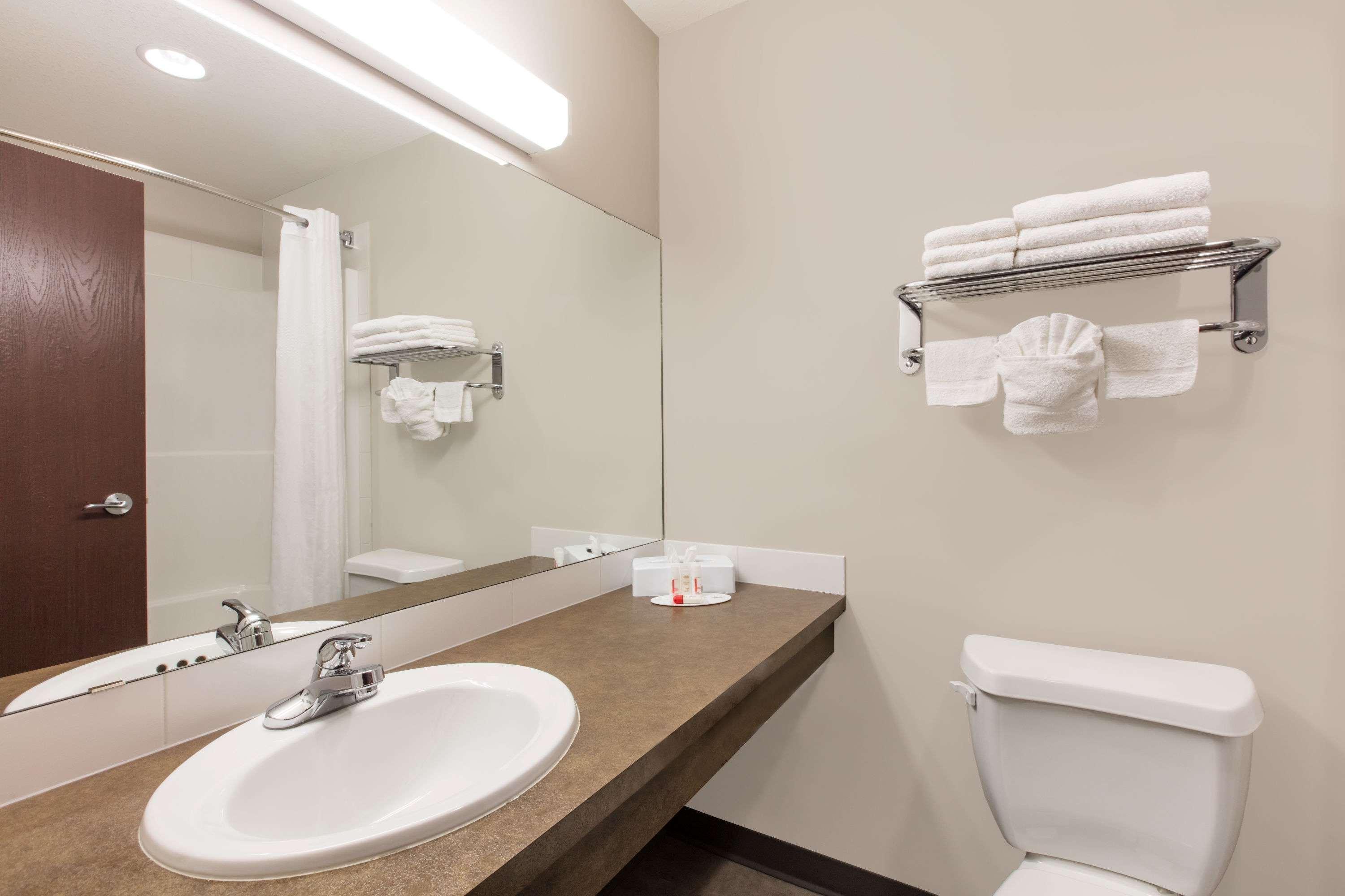 Super 8 By Wyndham Innisfail Εξωτερικό φωτογραφία