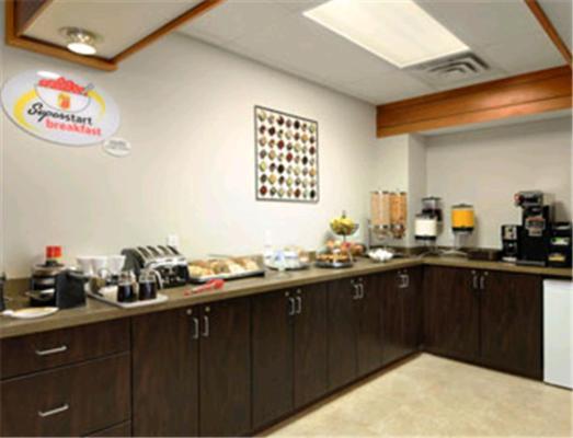 Super 8 By Wyndham Innisfail Εξωτερικό φωτογραφία